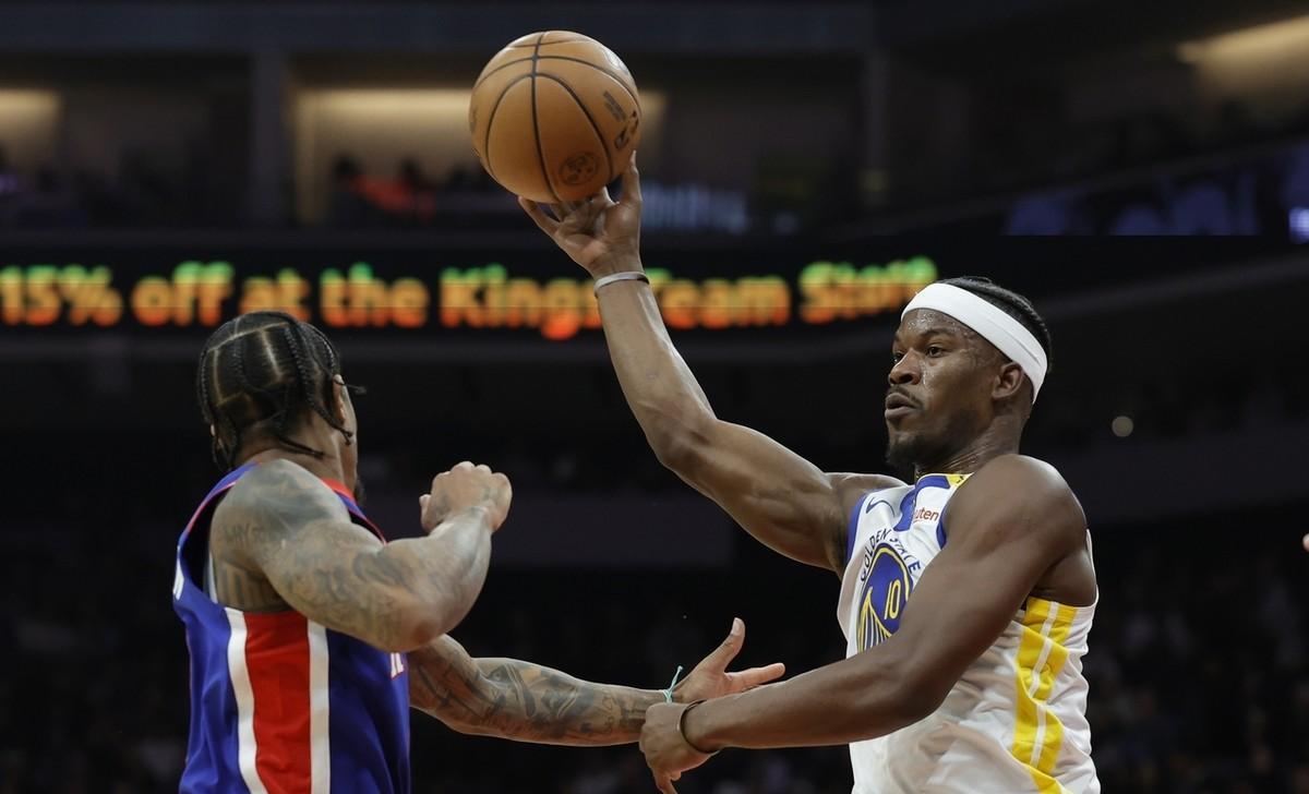 勇士队主场大胜国王队，迎来六连胜，稳步上升