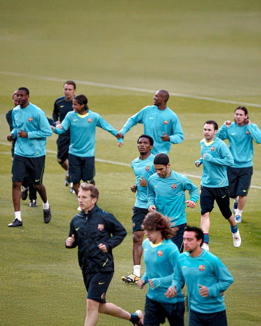 国际体育赛场上热闹非凡,球员角逐激烈,全场震撼的简单介绍 国际体育赛场上热闹非凡,球员角逐激烈,全场震撼的简单介绍