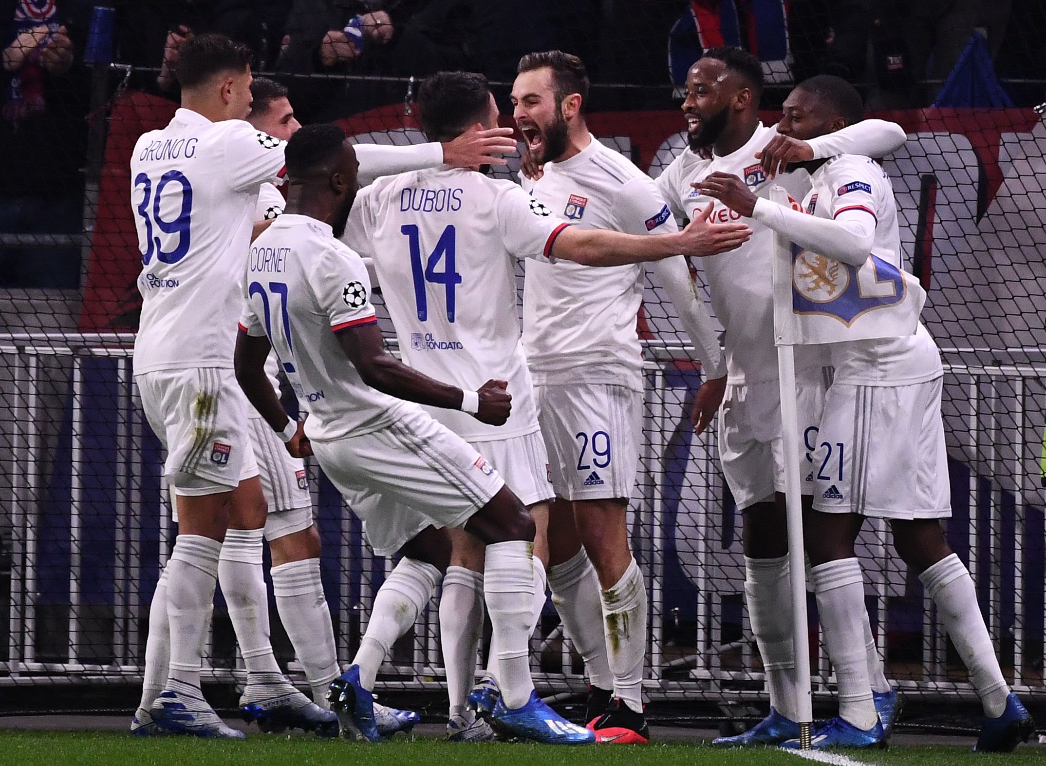 关于让-米歇尔-奥拉斯执掌里昂俱乐部,为球队带来新气象,稳步上升的信息 关于让-米歇尔-奥拉斯执掌里昂俱乐部,为球队带来新气象,稳步上升的信息