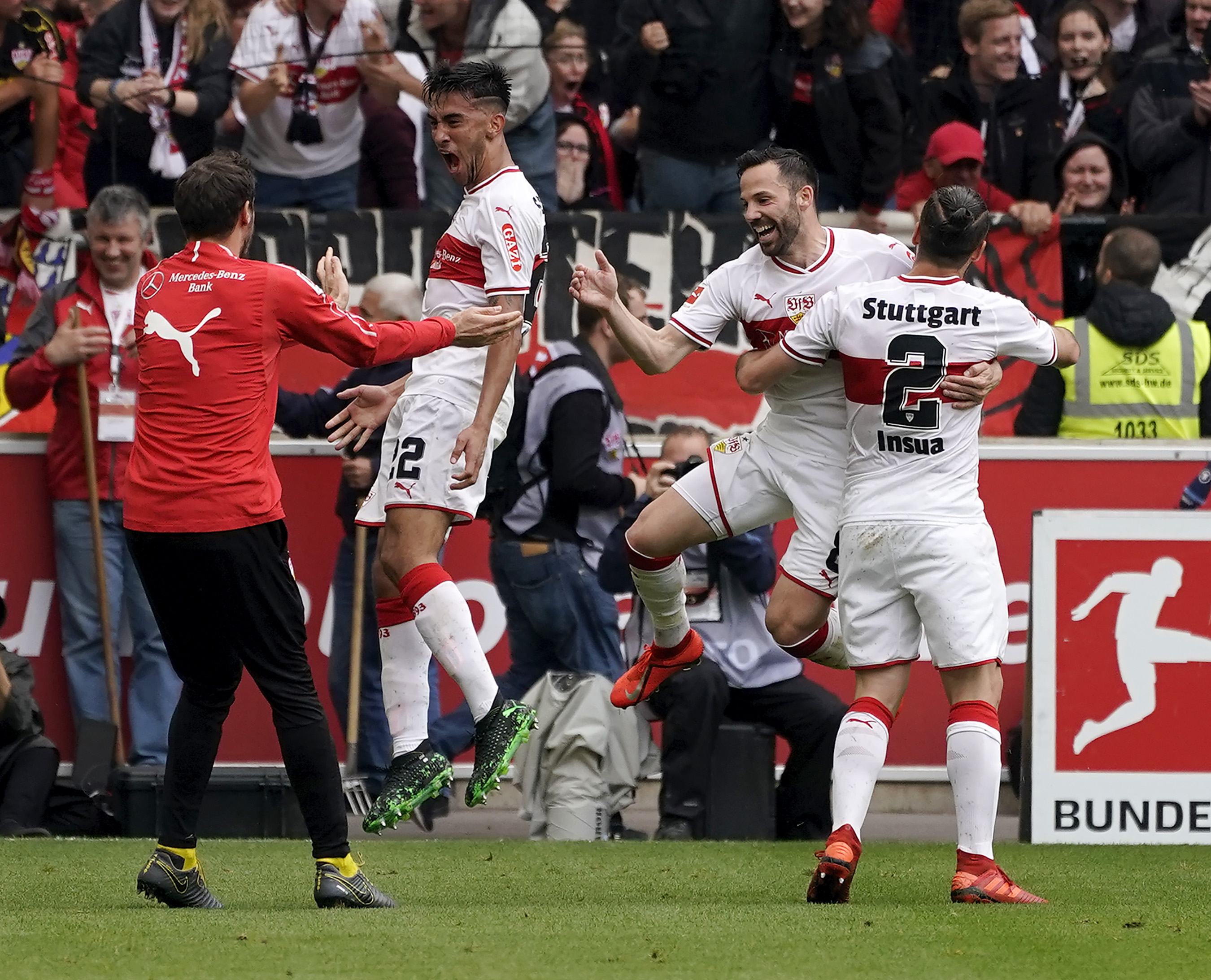 沃尔夫斯堡足球俱乐部有望晋级联赛，气势如虹