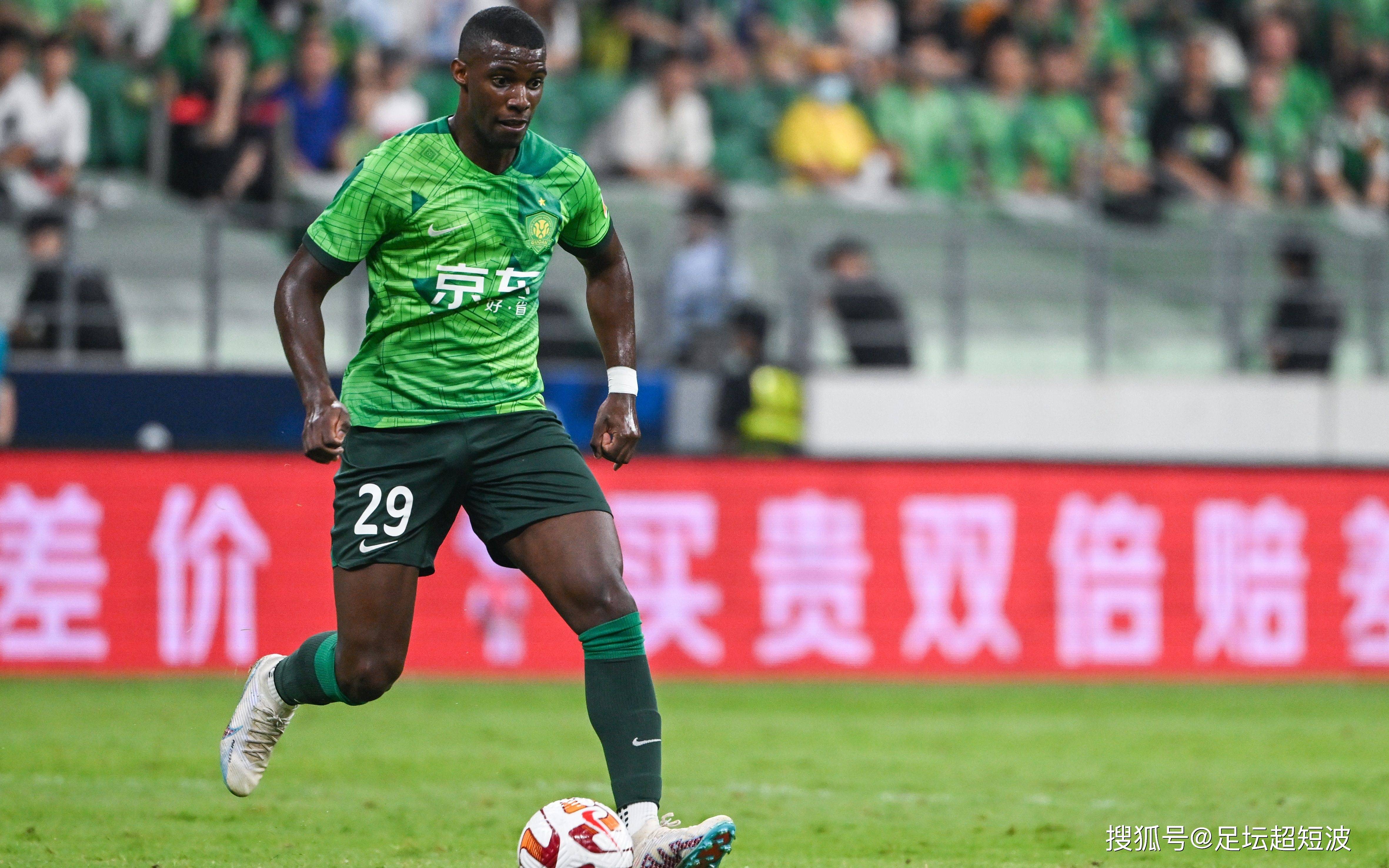 斯图加特客场战平科隆,难分胜负,势不可挡 斯图加特客场战平科隆,难分胜负,势不可挡