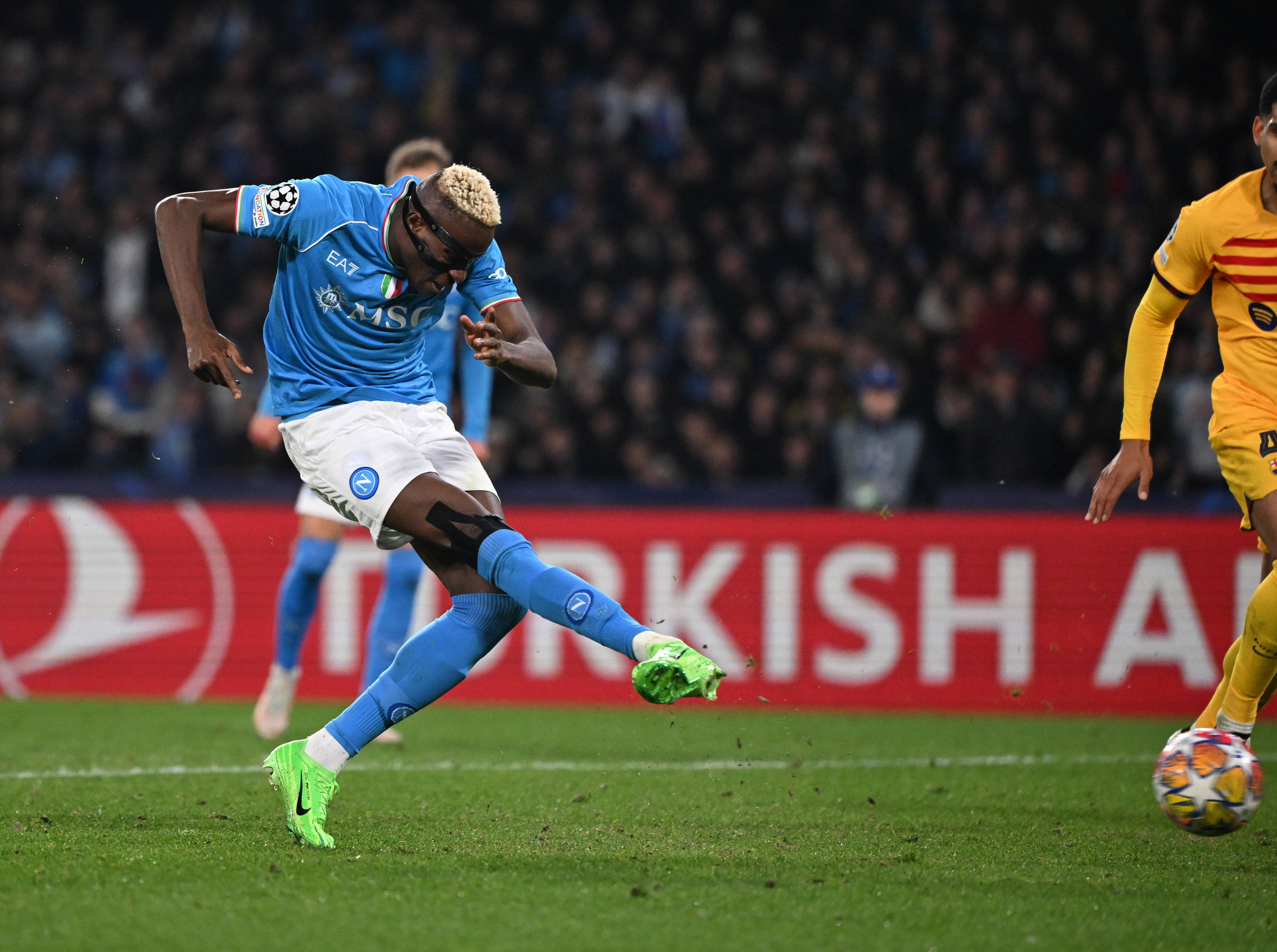 巴萨新援首秀献绝杀,球迷心动,掌声雷动 巴萨新援首秀献绝杀,球迷心动,掌声雷动