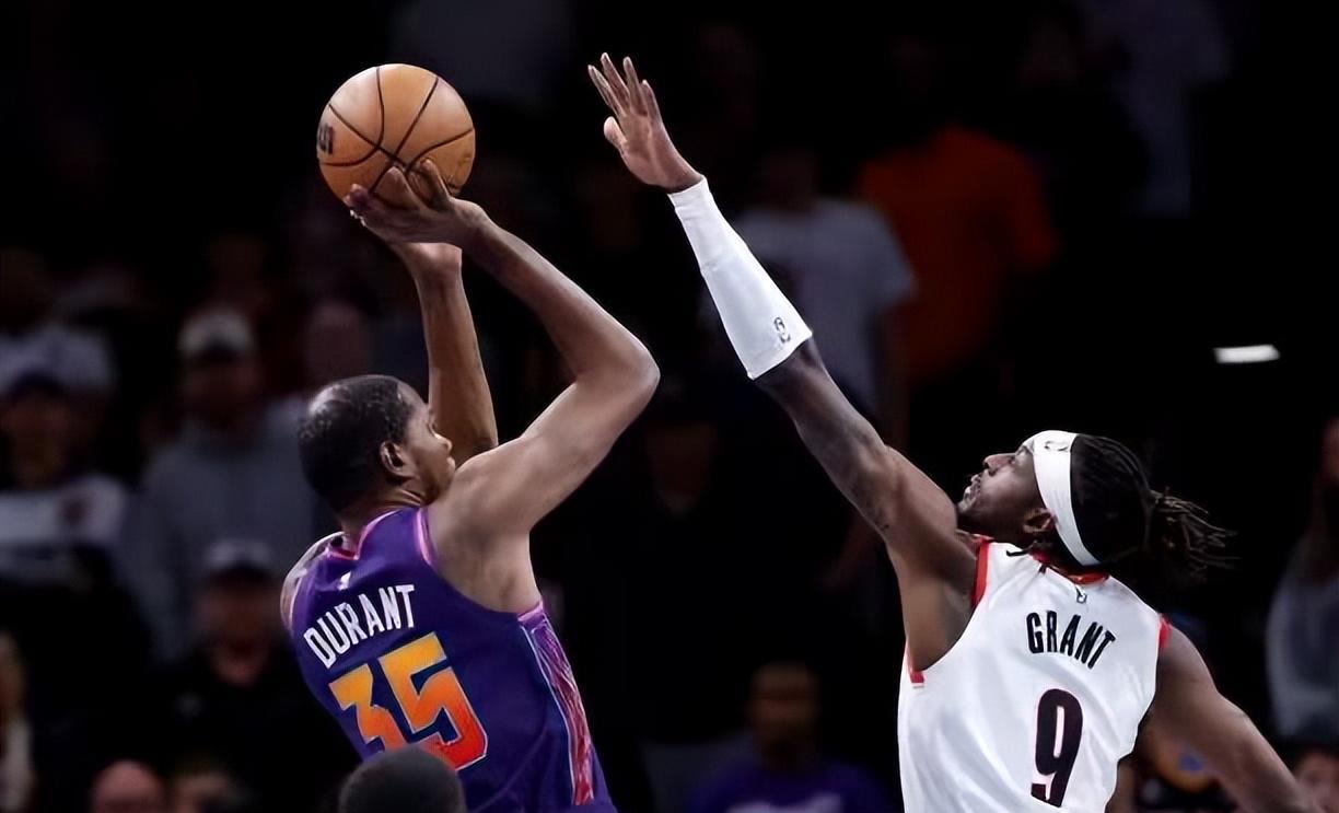 开拓者主场轻取快船,达成两连胜,士气大振的简单介绍 开拓者主场轻取快船,达成两连胜,士气大振的简单介绍