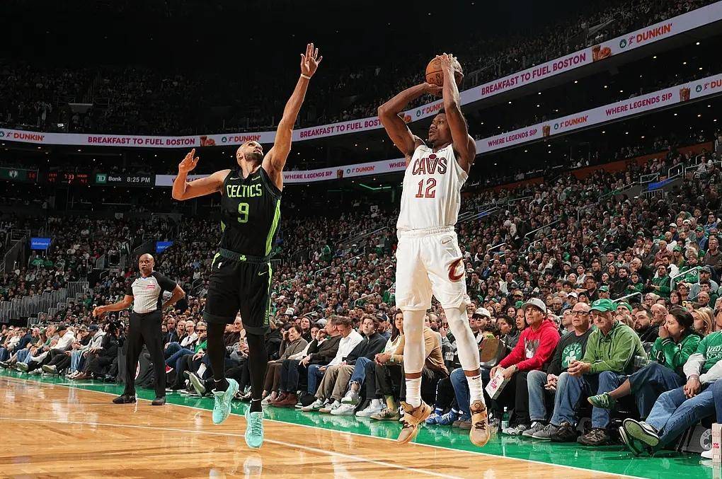 包含全球热门篮球赛事持续悬念,球员实力不容小觑,全场震撼的词条 包含全球热门篮球赛事持续悬念,球员实力不容小觑,全场震撼的词条