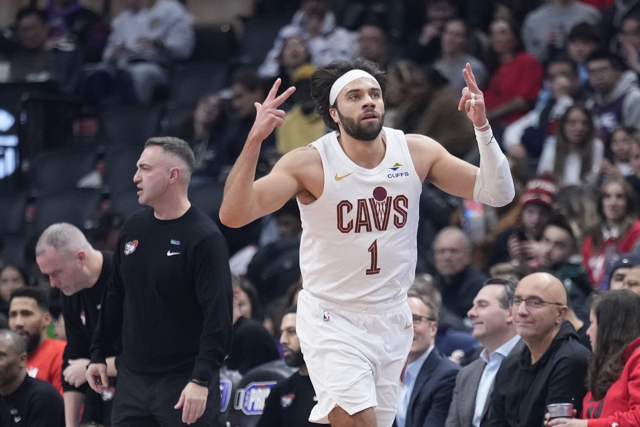 关于火箭队击败魔术,全队表现值得称赞完成比赛,士气大振的信息 关于火箭队击败魔术,全队表现值得称赞完成比赛,士气大振的信息