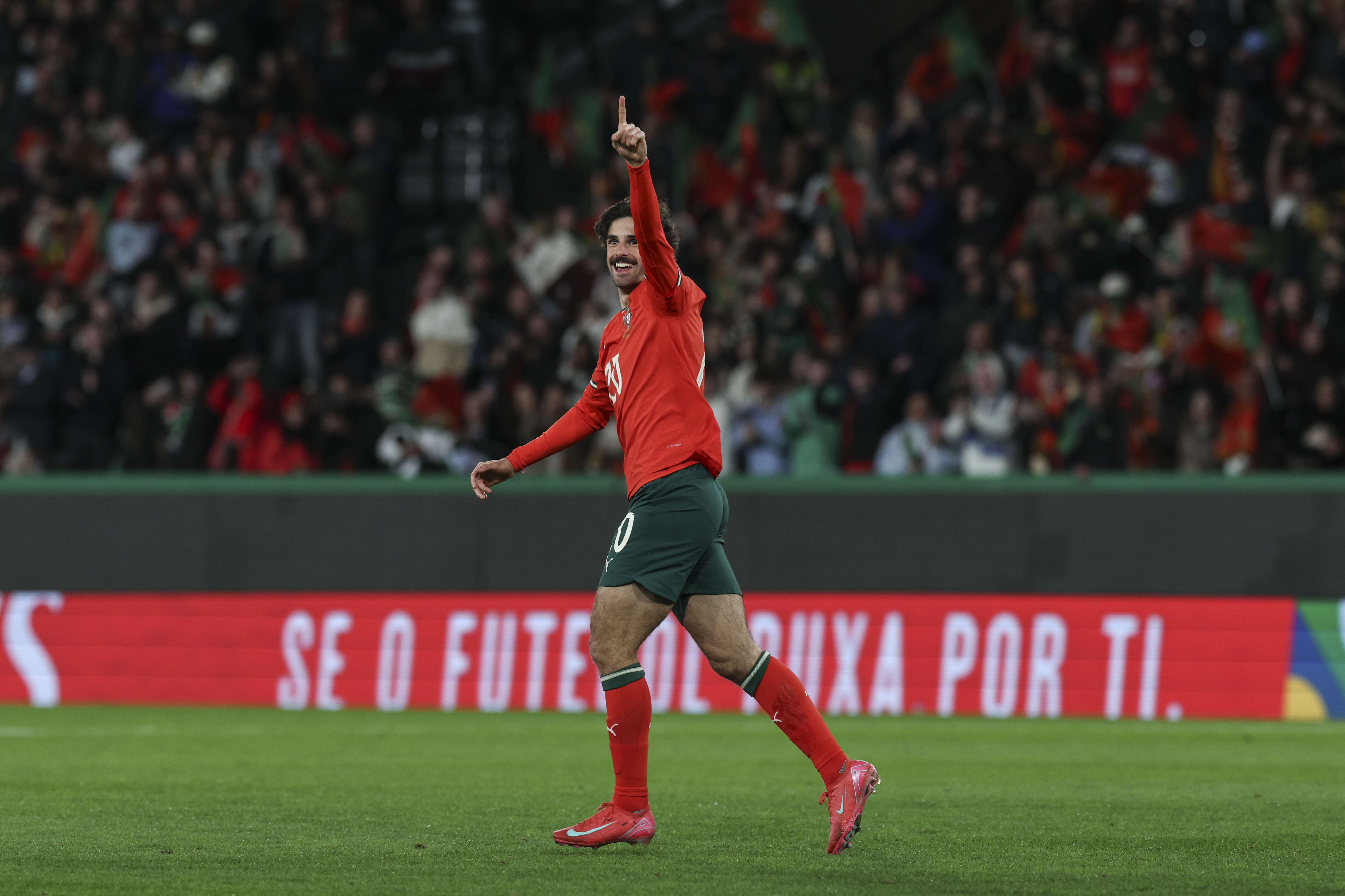 葡萄牙晋级,心情愉悦,下一轮比赛备战中,全场震撼的简单介绍 葡萄牙晋级,心情愉悦,下一轮比赛备战中,全场震撼的简单介绍