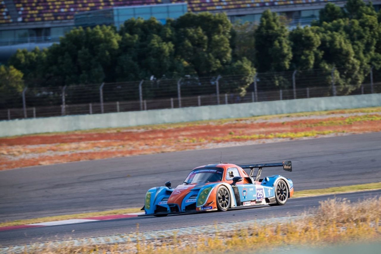 激烈角逐再现,国际足球风云再起,战绩斐然的简单介绍 激烈角逐再现,国际足球风云再起,战绩斐然的简单介绍