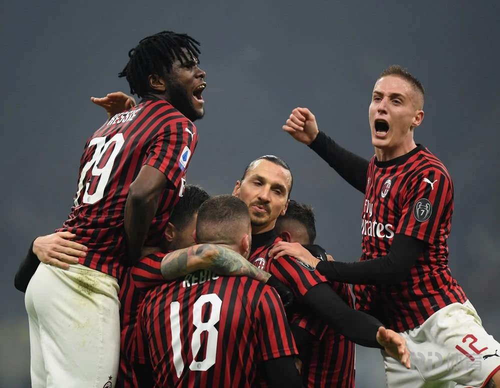 关于贝内文托爆冷战胜佛罗伦萨,球迷欢呼雀跃,表现亮眼的信息 关于贝内文托爆冷战胜佛罗伦萨,球迷欢呼雀跃,表现亮眼的信息