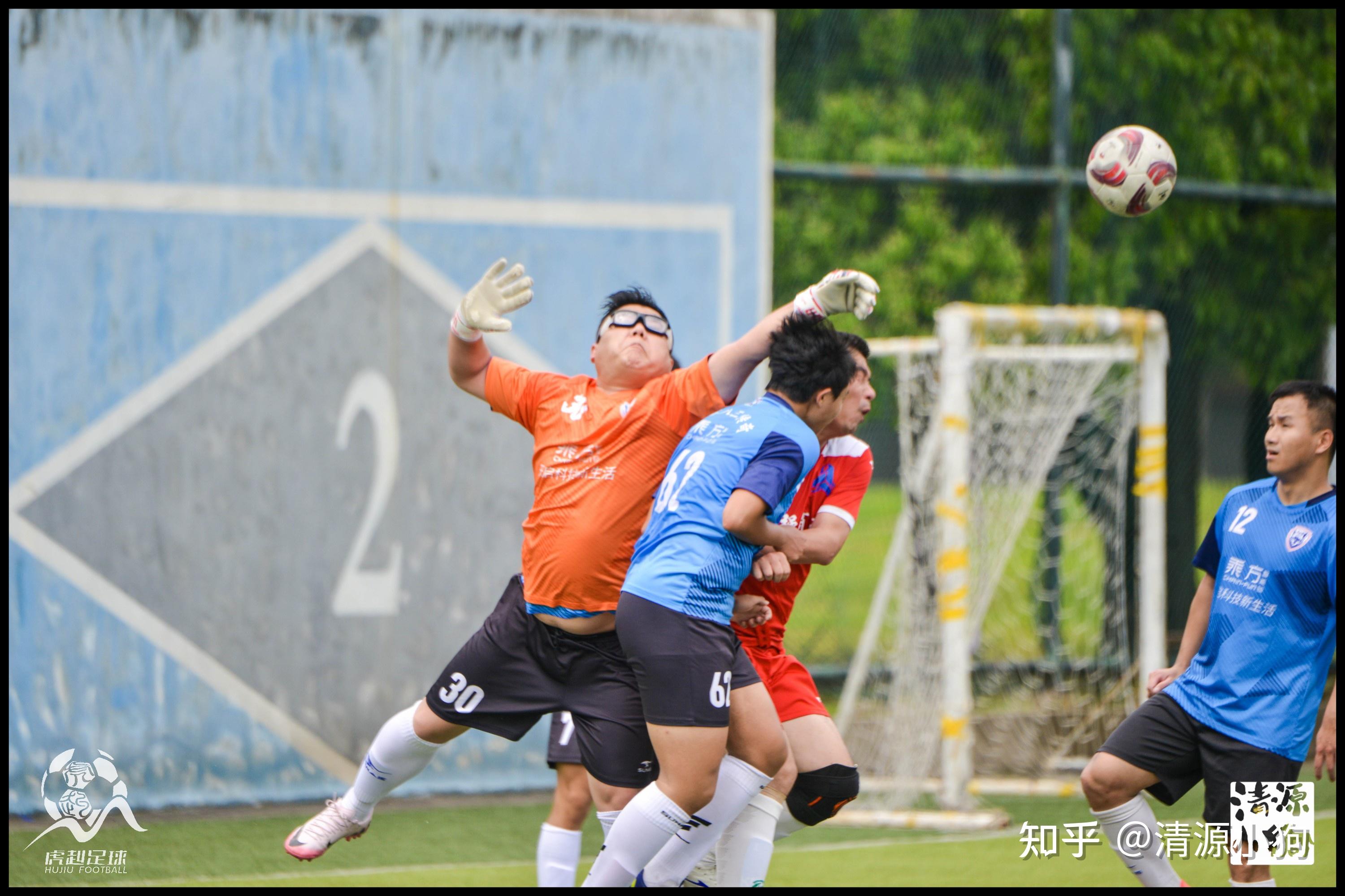 双方实力对比,队内激烈比拼再次上演,引发热议 双方实力对比,队内激烈比拼再次上演,引发热议