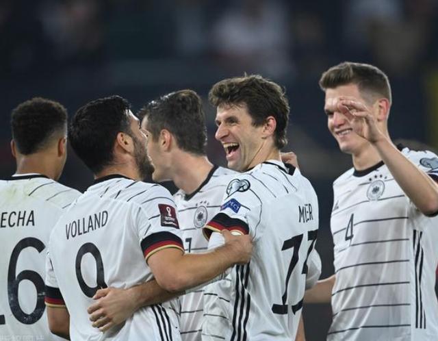 关于法国足球队战胜德国，开门红欧预赛，稳步上升的信息