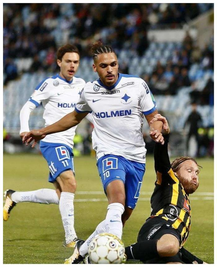 冠状病毒制约：欧国联比赛改期，引发热议