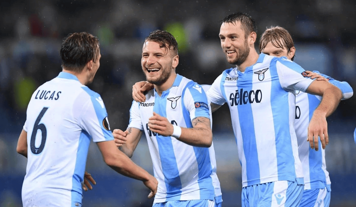 帕尔马客场战平，遭受欧冠淘汰，掌声雷动的简单介绍