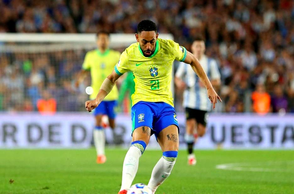 里昂前锋状态火爆,已连续五场比赛破门得分,气势如虹的简单介绍 里昂前锋状态火爆,已连续五场比赛破门得分,气势如虹的简单介绍