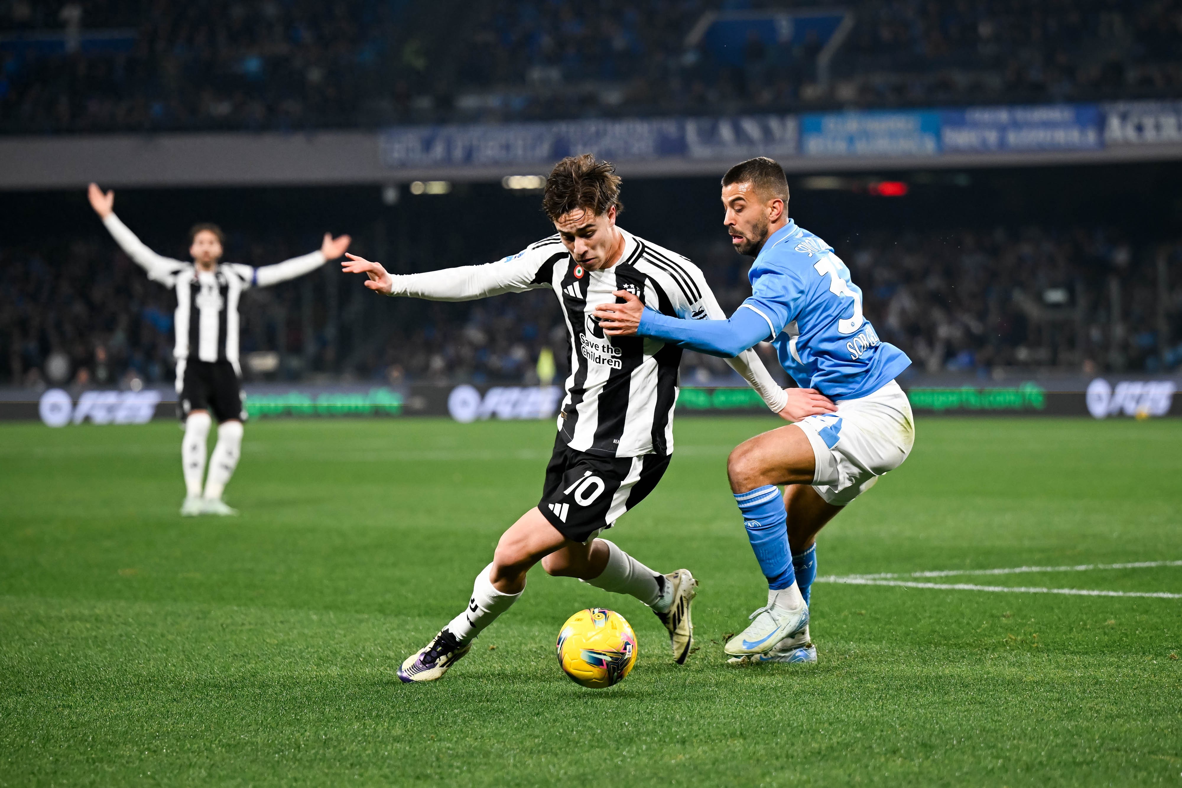 巴黎圣日耳曼对决尤文图斯，谁将书写胜利的传奇？，战绩斐然