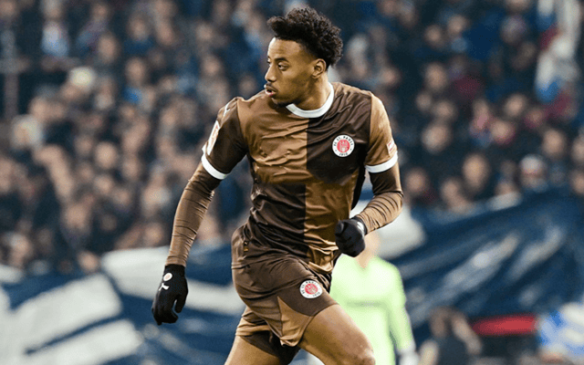 RB莱比锡大胜,提升联赛排名至第三,稳步上升 RB莱比锡大胜,提升联赛排名至第三,稳步上升