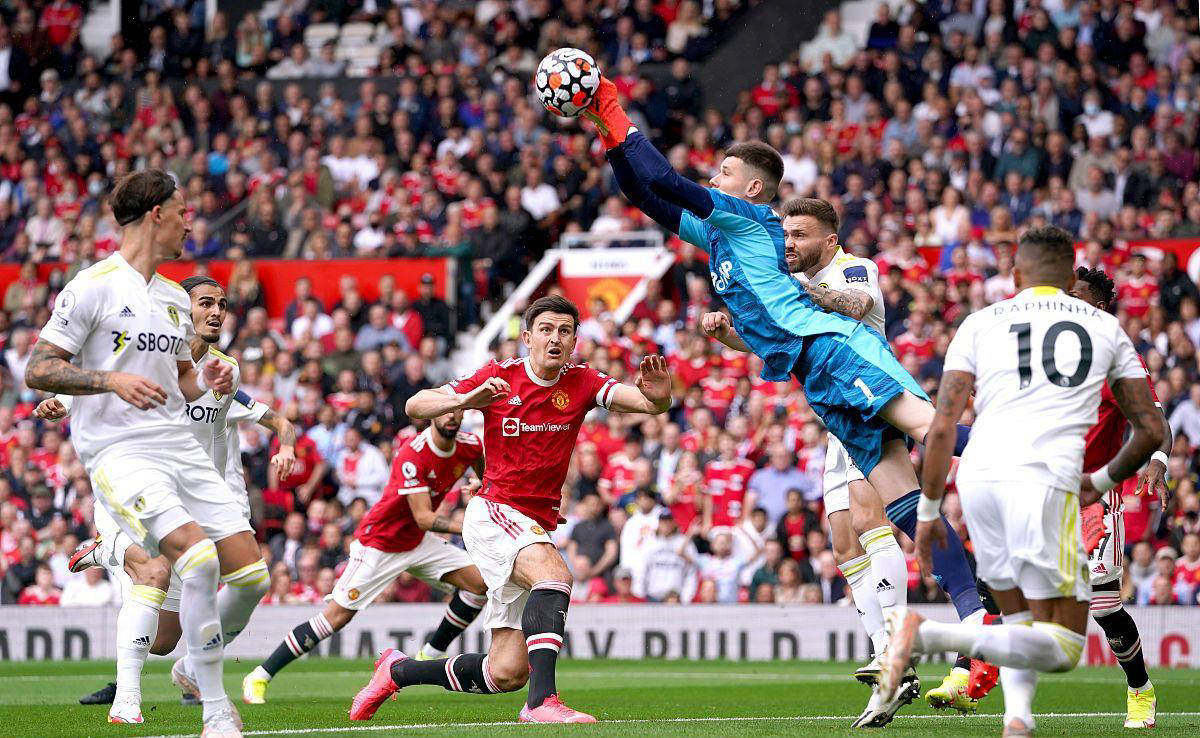 曼联低迷失机会,莱斯特城反扑奠定胜局,引发热议 曼联低迷失机会,莱斯特城反扑奠定胜局,引发热议