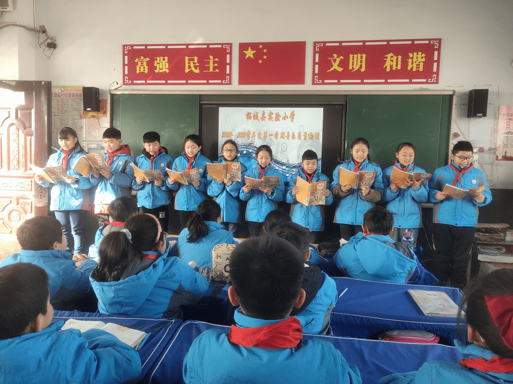 脚下功夫展现无遗,足球比赛中技艺超群,振奋人心的简单介绍 脚下功夫展现无遗,足球比赛中技艺超群,振奋人心的简单介绍