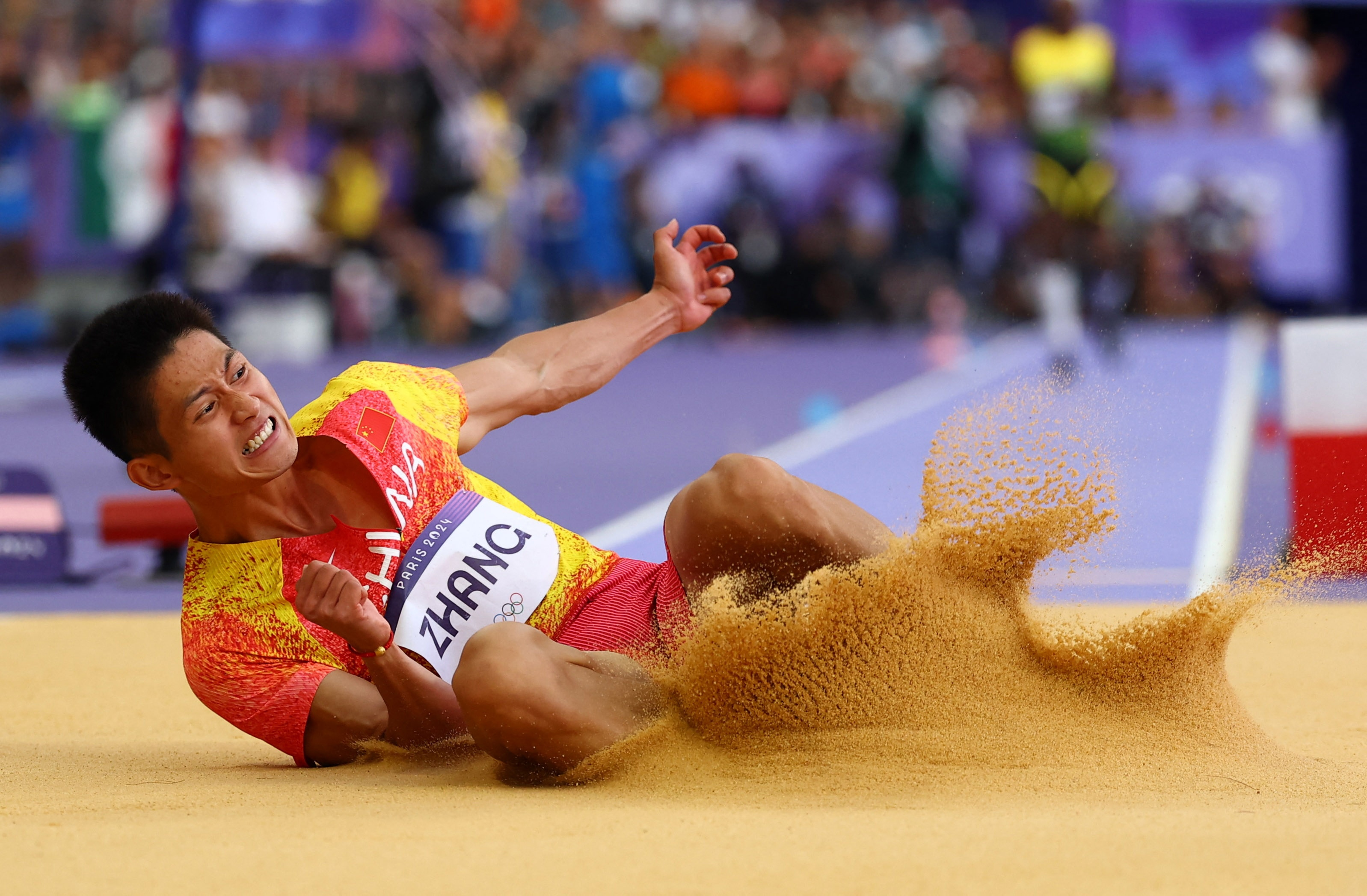 田径球员突破自我,表现堪称完美 田径球员突破自我,表现堪称完美