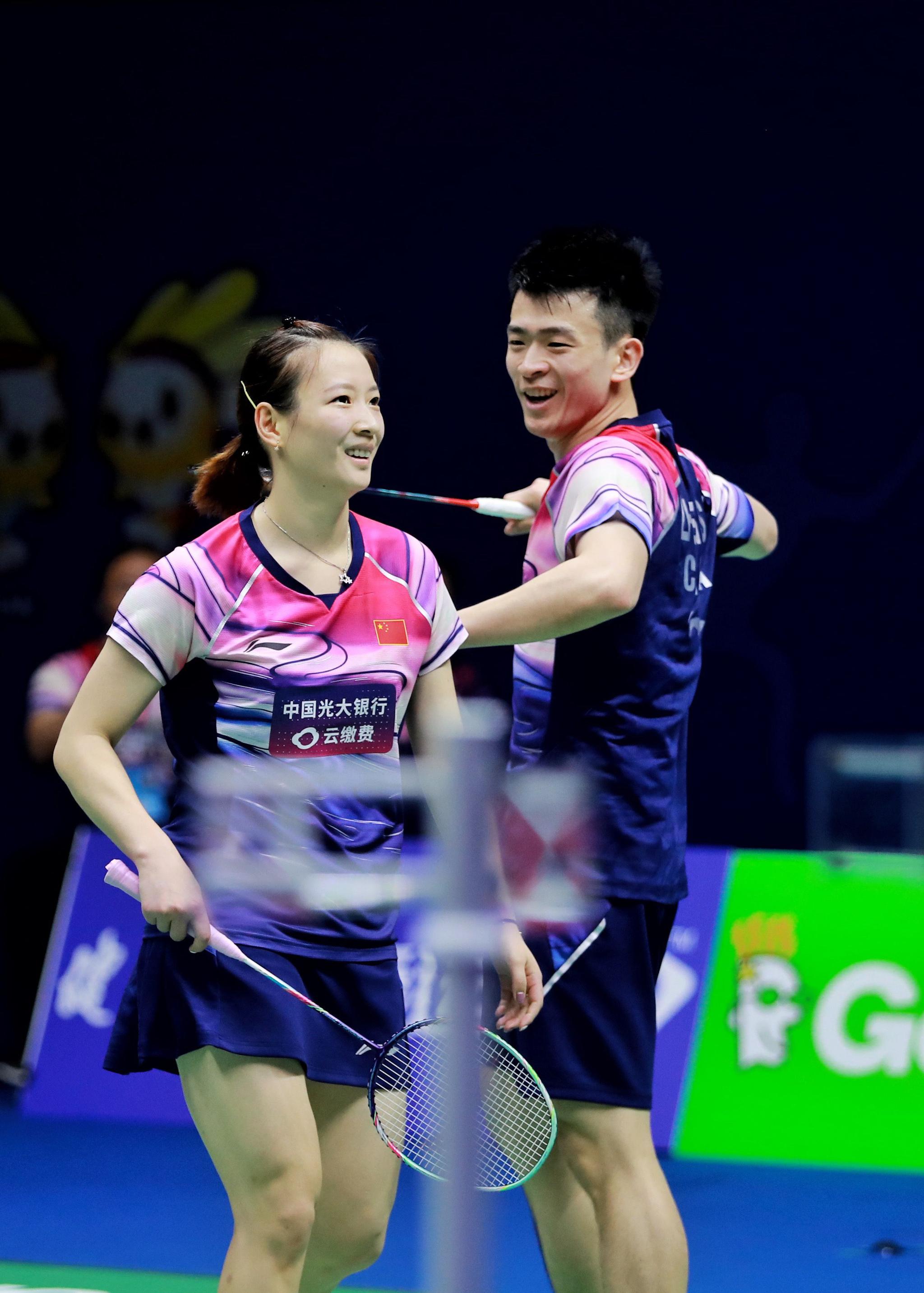 丹麦队完胜印度队，黄鸭组合带队取胜