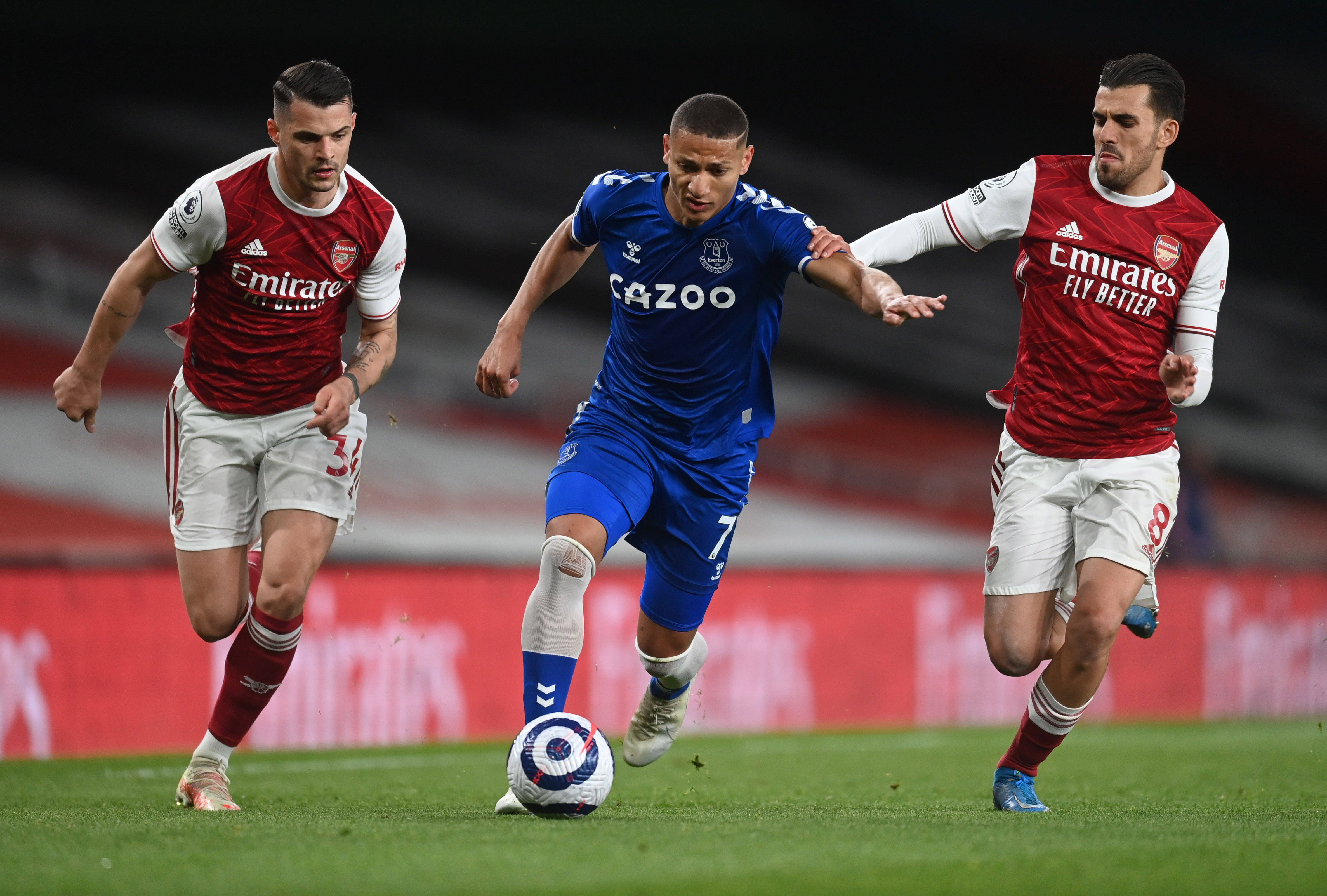 塞维利亚横扫阿森纳，伊布点燃赛场的简单介绍