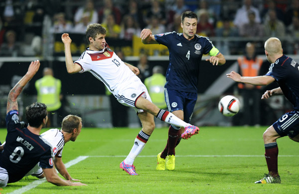 奥地利横扫多特蒙德，穆勒关键制胜