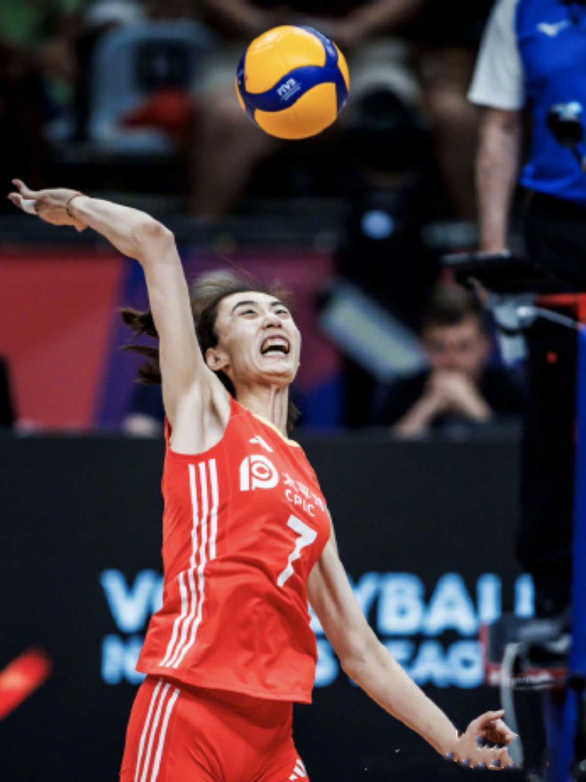 中国队逆转瑞典队，波尔状态火热