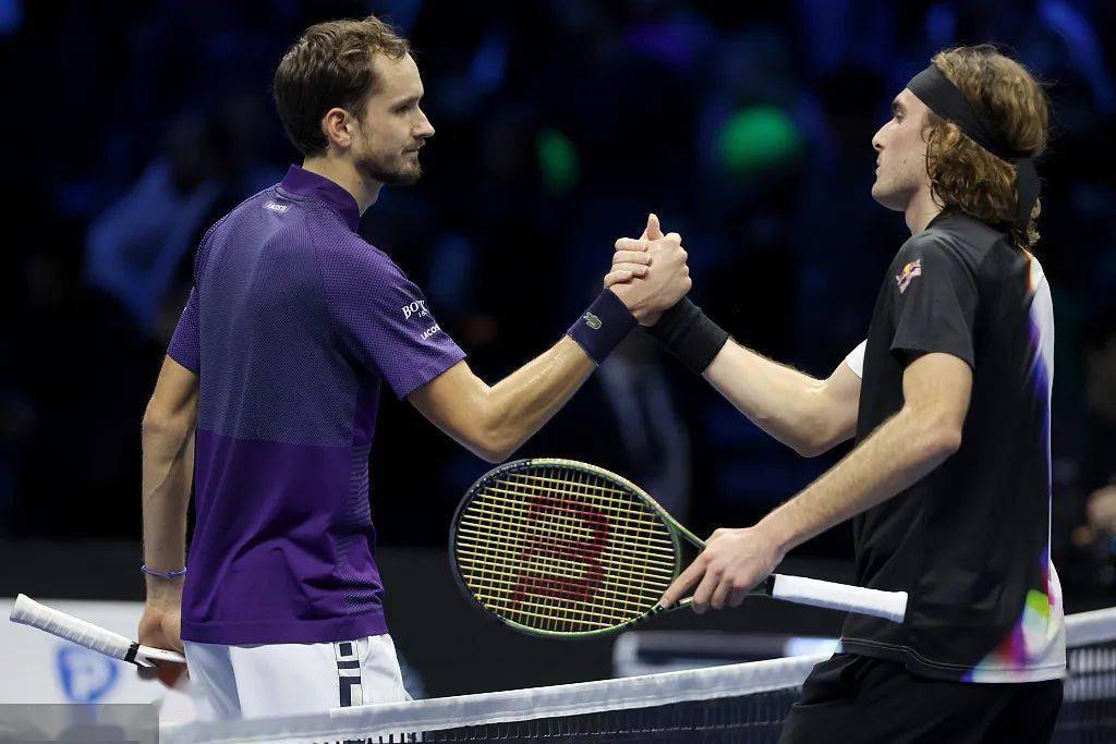 ATP总决赛横扫年终总决赛,梅德韦杰夫关键制胜 ATP总决赛横扫年终总决赛,梅德韦杰夫关键制胜