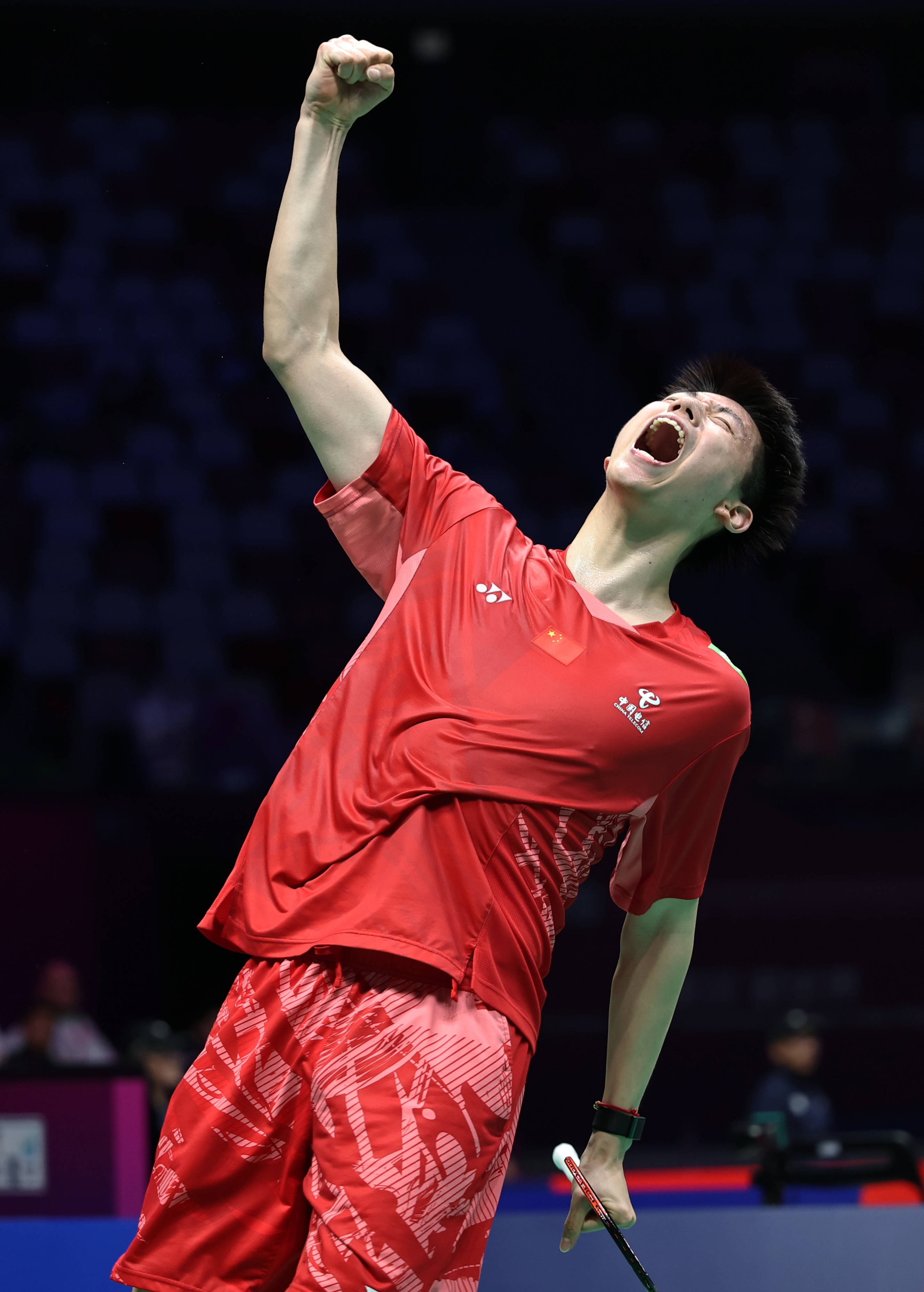 印尼队碾压日本队，石宇奇统治全场